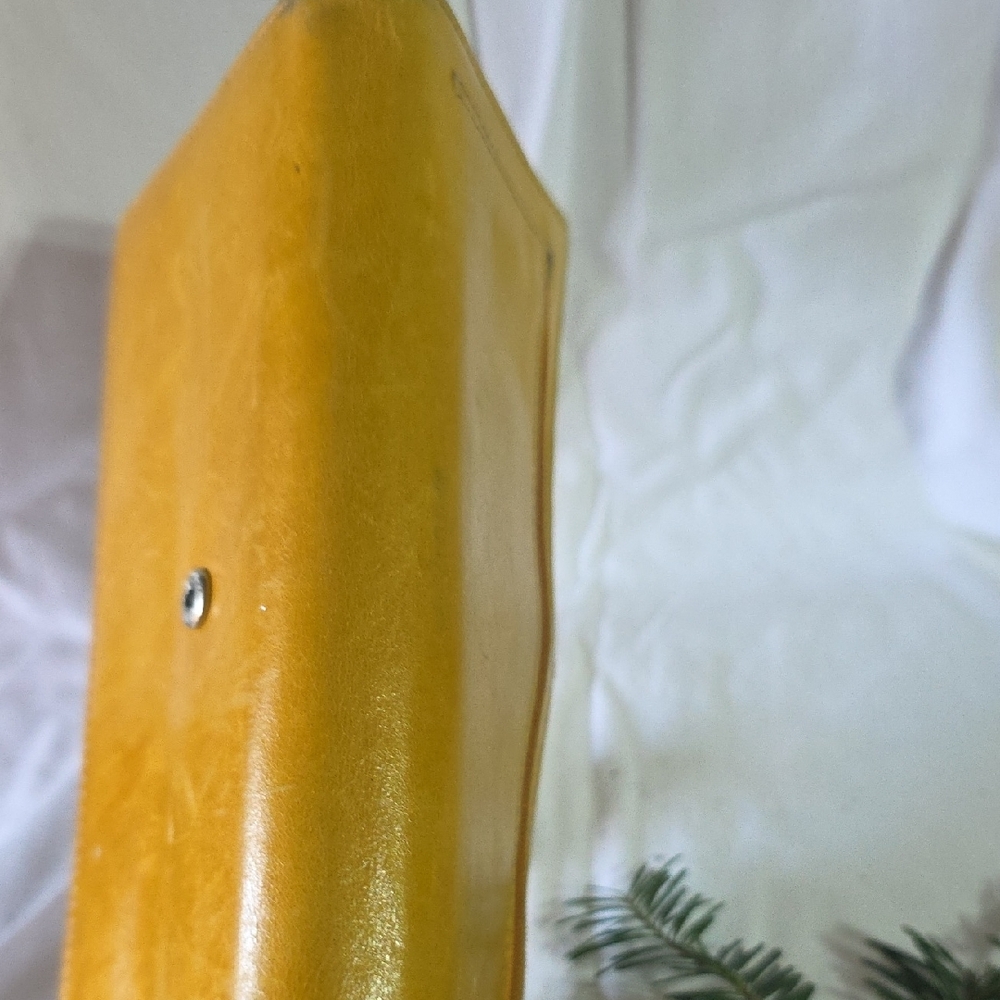 Franklin Covey Yellow Leather Wallet - Picture 3 of 5